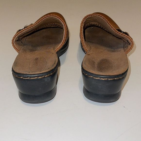 CLARKS TAN MULES SIZE 7.5 - Picture 3 of 4